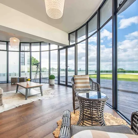 Stunning Views - Modern Luxury 3 Bedroom Apt In Remuera